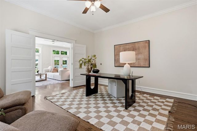 320 S Gore Avenue, St Louis, MO 63119