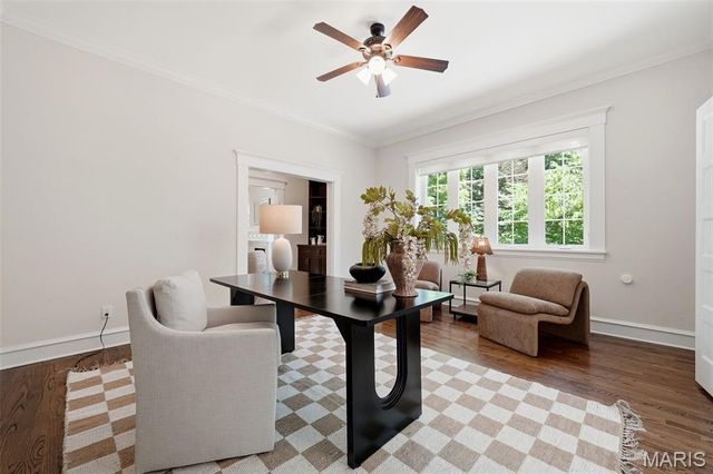 320 S Gore Avenue, St Louis, MO 63119