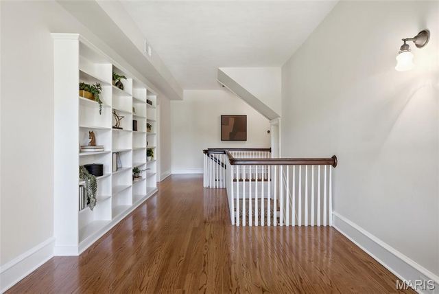 320 S Gore Avenue, St Louis, MO 63119
