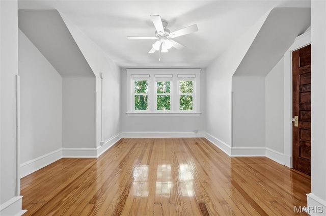 320 S Gore Avenue, St Louis, MO 63119