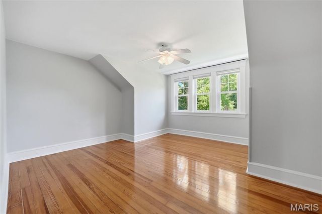 320 S Gore Avenue, St Louis, MO 63119