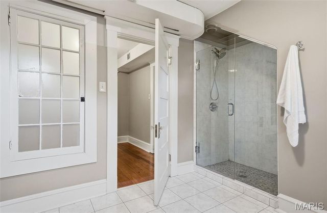 320 S Gore Avenue, St Louis, MO 63119