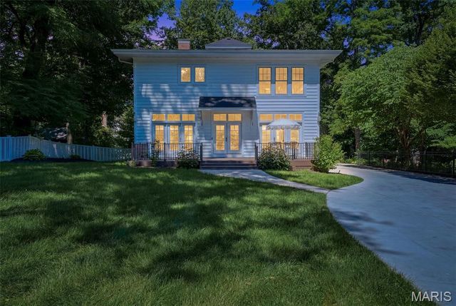 320 S Gore Avenue, St Louis, MO 63119
