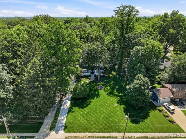 320 S Gore Avenue, St Louis, MO 63119