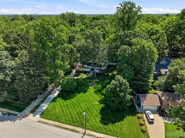 320 S Gore Avenue, St Louis, MO 63119