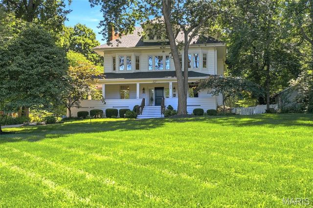 320 S Gore Avenue, St Louis, MO 63119