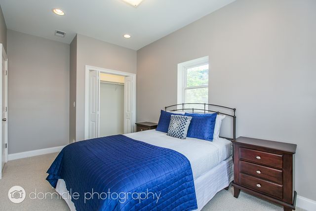 806 S Oakley Boulevard, Chicago, IL 60612