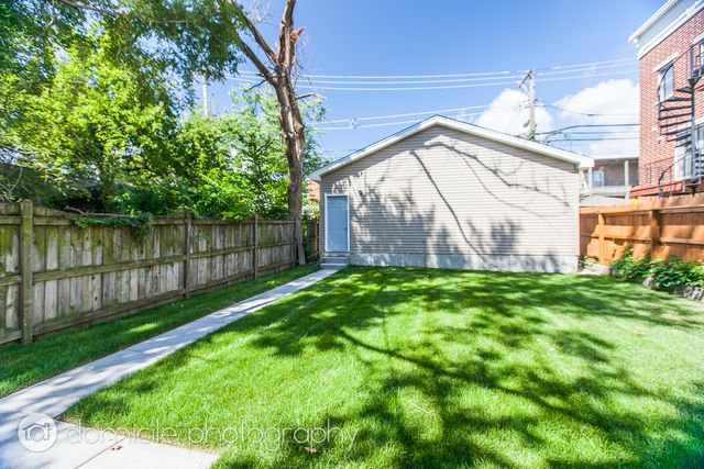 806 S Oakley Boulevard, Chicago, IL 60612