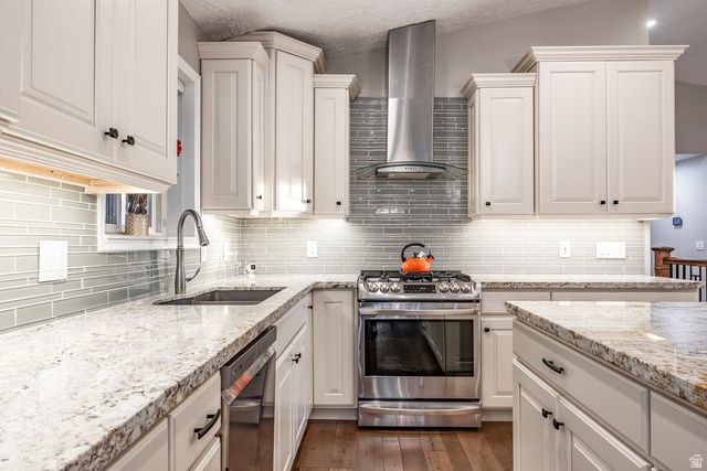 402 E ALICE MAE CIR, Farmington, UT 84025