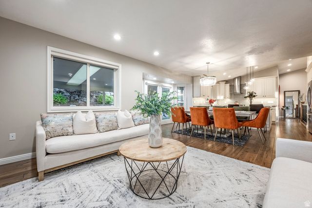 402 E ALICE MAE CIR, Farmington, UT 84025