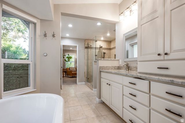 402 E ALICE MAE CIR, Farmington, UT 84025