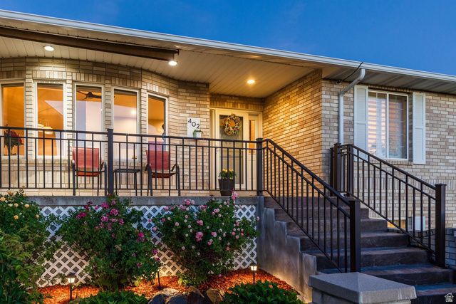 402 E ALICE MAE CIR, Farmington, UT 84025