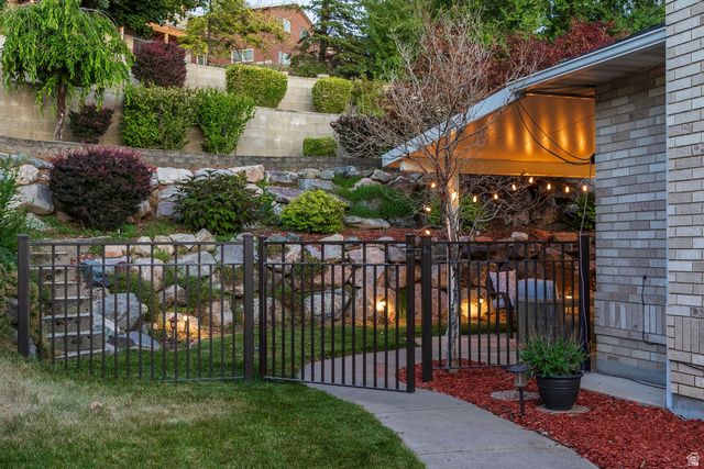 402 E ALICE MAE CIR, Farmington, UT 84025