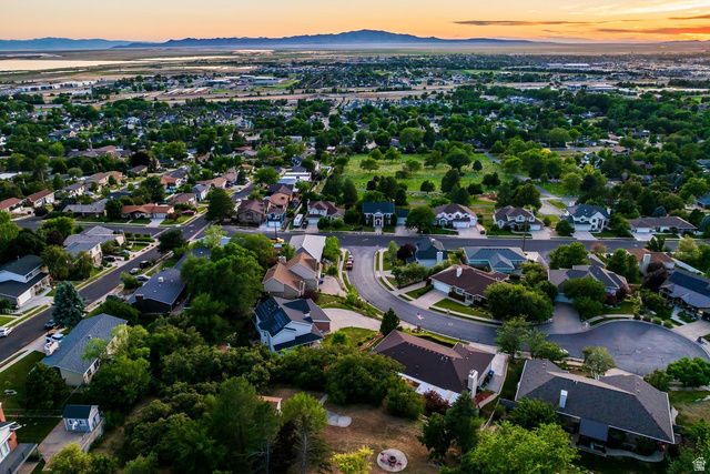 402 E ALICE MAE CIR, Farmington, UT 84025