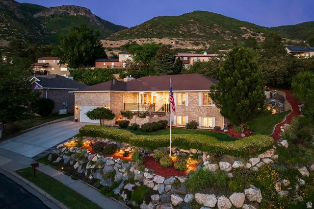 402 E ALICE MAE CIR, Farmington, UT 84025
