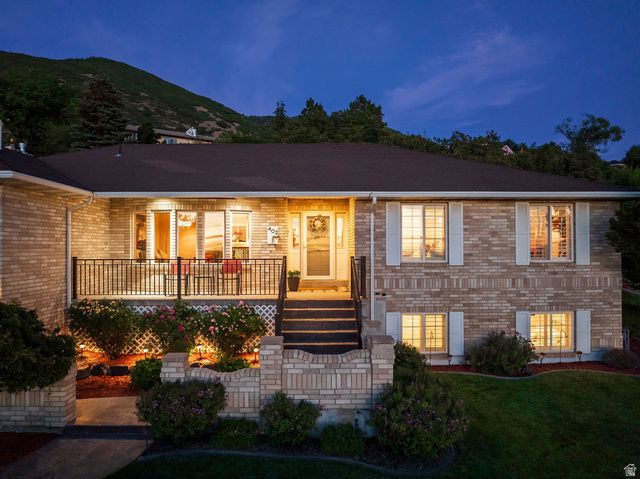 402 E ALICE MAE CIR, Farmington, UT 84025