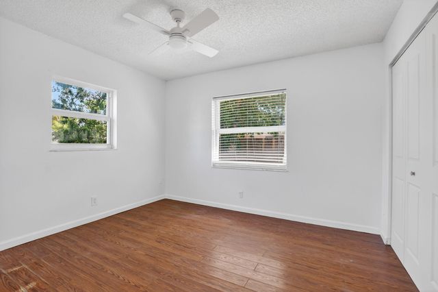 19486 Delaware Circle, Boca Raton, FL 33434