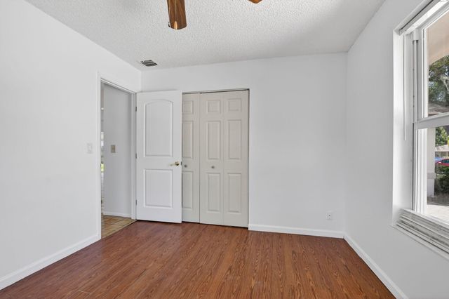 19486 Delaware Circle, Boca Raton, FL 33434