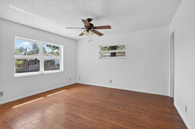 19486 Delaware Circle, Boca Raton, FL 33434