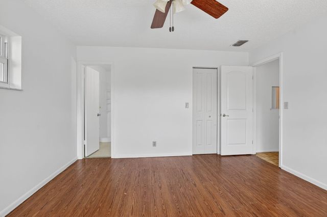 19486 Delaware Circle, Boca Raton, FL 33434