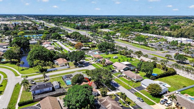 19486 Delaware Circle, Boca Raton, FL 33434
