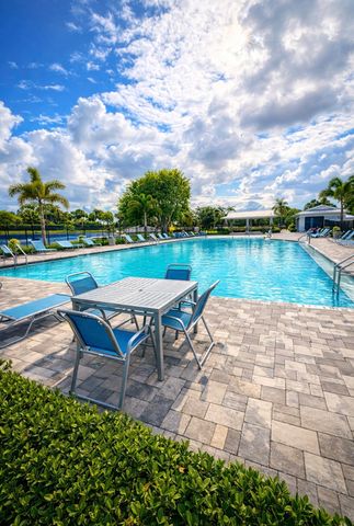 19486 Delaware Circle, Boca Raton, FL 33434