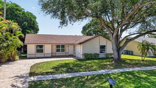 19486 Delaware Circle, Boca Raton, FL 33434
