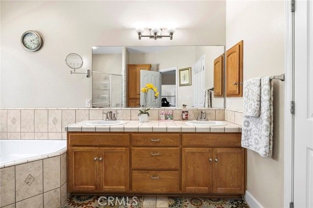 17 Pleasant Oak Lane, Oroville, CA 95966