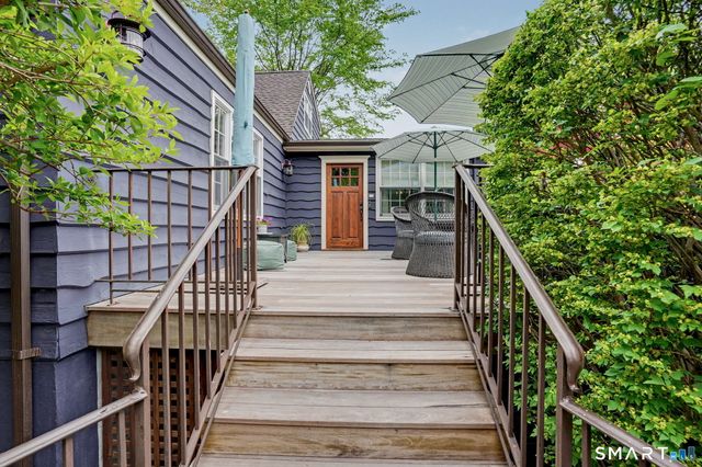 10 Snug Harbor Drive, Danbury, CT 06811