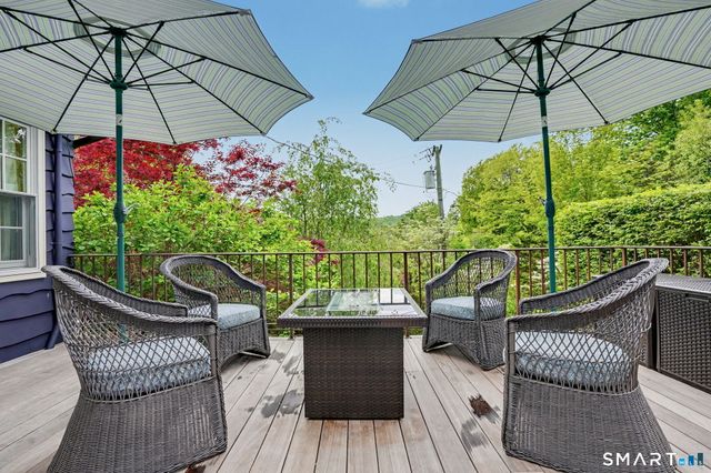10 Snug Harbor Drive, Danbury, CT 06811