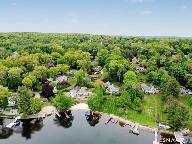 10 Snug Harbor Drive, Danbury, CT 06811