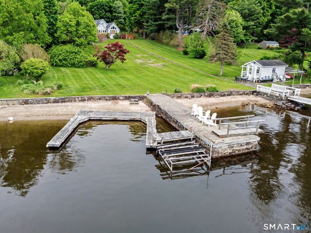 10 Snug Harbor Drive, Danbury, CT 06811