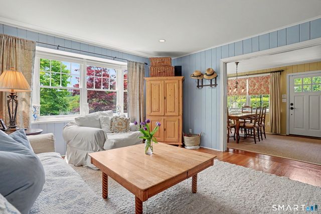 10 Snug Harbor Drive, Danbury, CT 06811