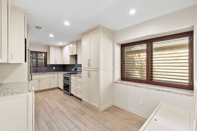 7708 Lemmonwood Drive, Dallas, TX 75231