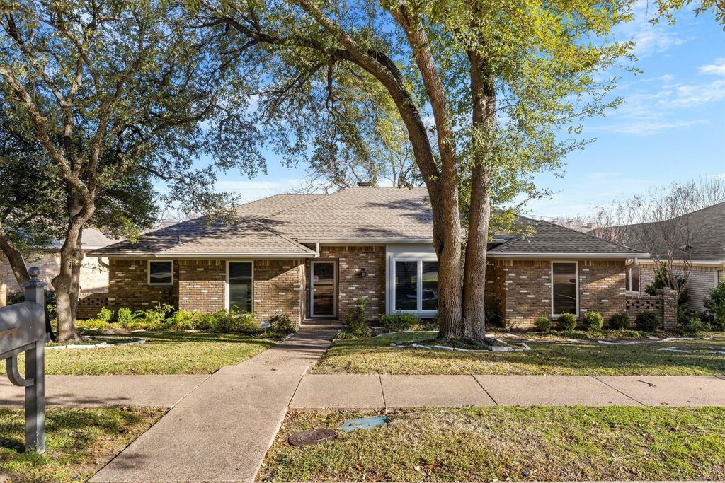 7708 Lemmonwood Drive, Dallas, TX 75231