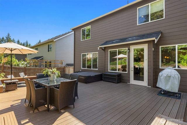 396 Ashbury Court NW, Bainbridge Island, WA 98110
