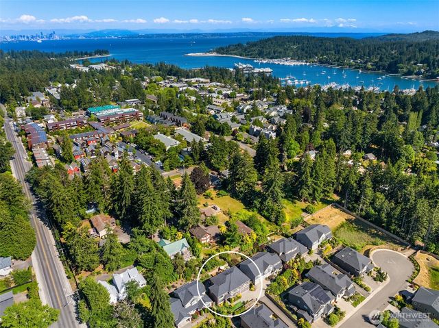 396 Ashbury Court NW, Bainbridge Island, WA 98110