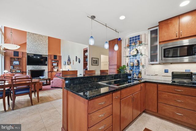 2218 WAKEROBIN LN, Reston, VA 20191