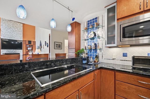 2218 WAKEROBIN LN, Reston, VA 20191