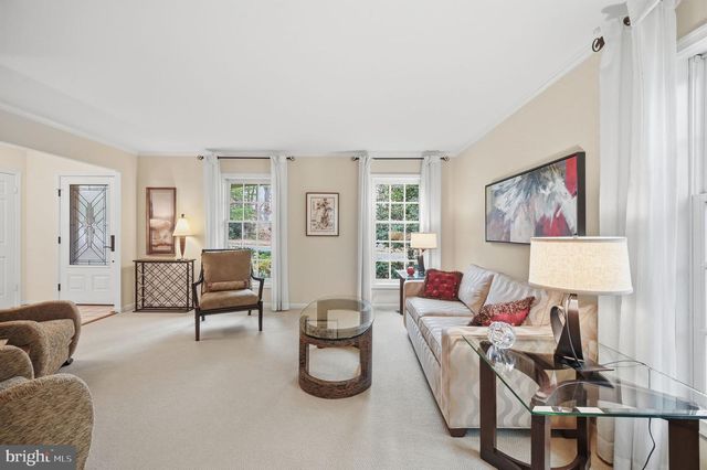 2218 WAKEROBIN LN, Reston, VA 20191