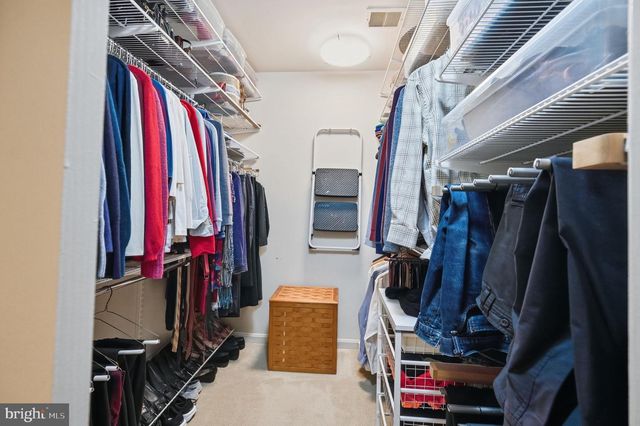 2218 WAKEROBIN LN, Reston, VA 20191