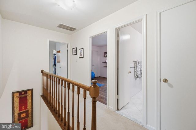 2218 WAKEROBIN LN, Reston, VA 20191