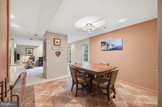 2218 WAKEROBIN LN, Reston, VA 20191