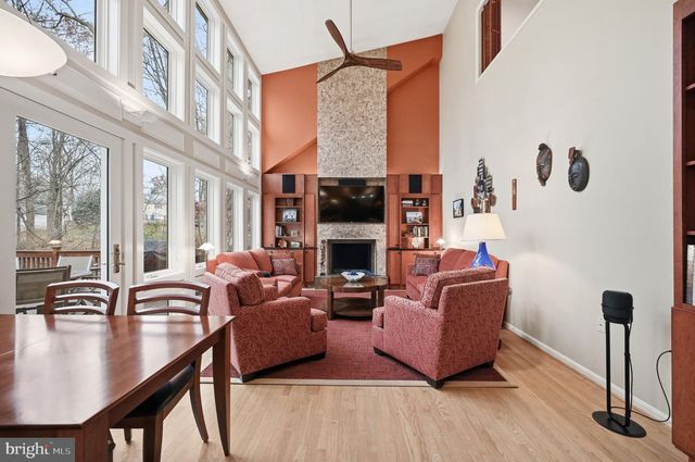 2218 WAKEROBIN LN, Reston, VA 20191