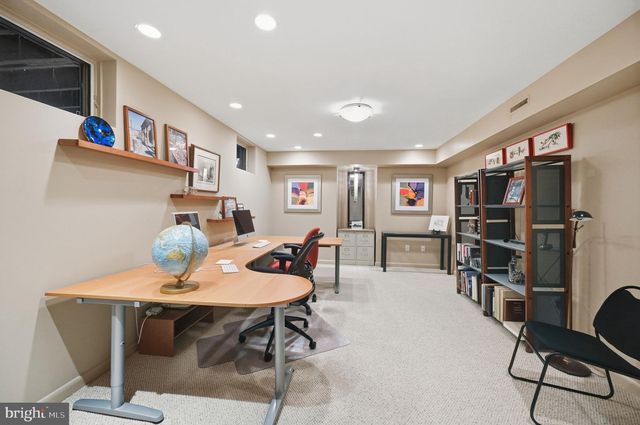 2218 WAKEROBIN LN, Reston, VA 20191