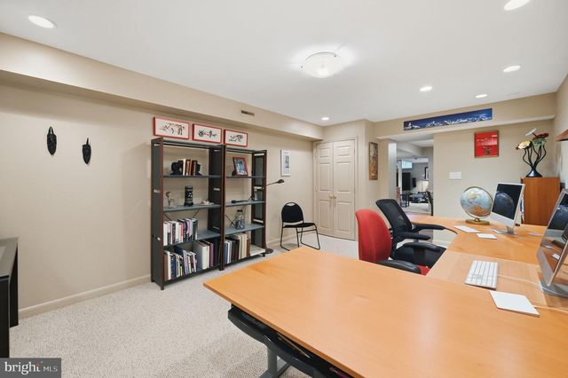 2218 WAKEROBIN LN, Reston, VA 20191