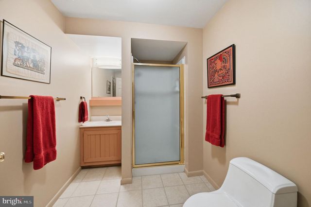 2218 WAKEROBIN LN, Reston, VA 20191