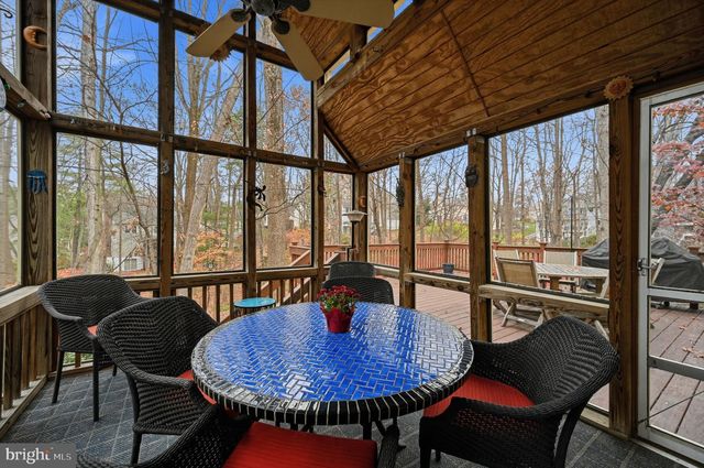 2218 WAKEROBIN LN, Reston, VA 20191