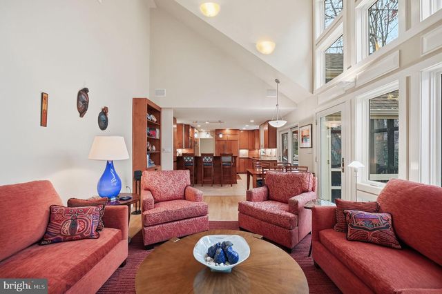 2218 WAKEROBIN LN, Reston, VA 20191