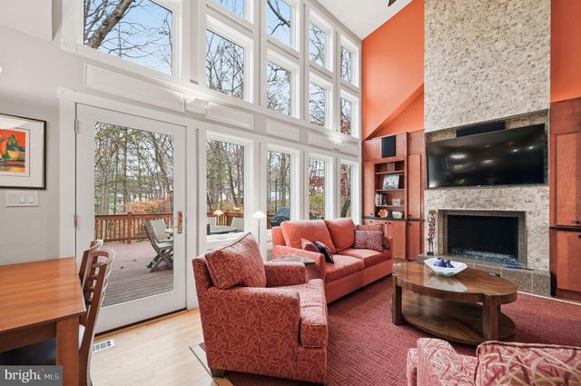 2218 WAKEROBIN LN, Reston, VA 20191